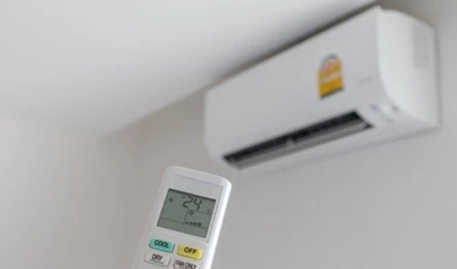 Set Aircond Temperature at 24 Degree Celcius